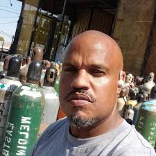 Sid should be in the WWE Hall of Fame.