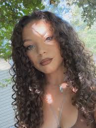 Man… these Maddison Pearson X The Crab Man Plus, LLC Snow Crab Spicy Bowls  are too good! @madebymaddiellc #spicybowl #snowcrab #candiedgrapes  #bestcandiedgrapesonthenorthshore