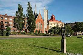 Halmstad, pronounced haalmstaad) is a town in halland located on sweden's west coast. Skulpturenpark Halmstad