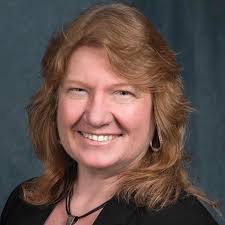 Tracy Larkin's Instagram, Twitter & Facebook