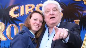 Nachrichten zu jan böhmermann im überblick: Hans Meiser Kennen Sie Schon Seine Alteste Tochter Anouk