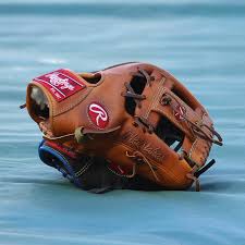 We've outlined them below so you can see the differences. What Pros Wear Gloves From Last Night What Pros Wear