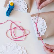 Envuelve tus regalos de una forma original. Diy Faciles Con Blondas Para Fiesta Infantil