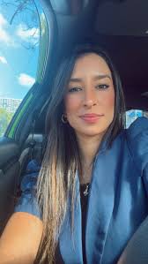 KEEP WALKING 👣 Gracias a @thinkspotlight por la invitación al Johnnie  Walker Pop-Up Bar 🎩 @johnniewalker #keepwalking #johnniewalker #popupbar  #consejitodecolágeno #estavidamía #cómetelo #pruébalo #humor