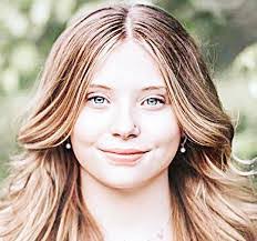 Melissa Ullrich's Instagram, Twitter & Facebook