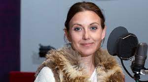 På plats i radiohuset för att sända karlavagnen i p4 i kväll! Sanna Lundell Blir Ny Programledare I Karlavagnen P4 Extra Sveriges Radio