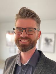 Endovascular treatment of complex abdominal aortic aneurysm disease  Sveinsson, Magnus