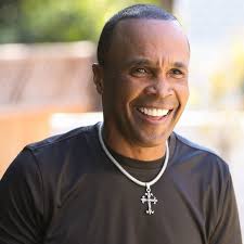 / retired boxer sugar ray leonard and wife bernadette robi.sugar ray leonard tied the knot with bernadette robi in august 1993. One Two Punch Sugar Ray Leonard Relists L A Home For 46 5 Million Mansion Global