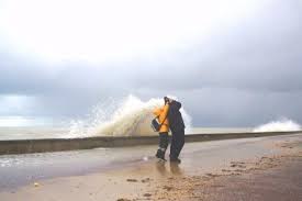 Située dans la vallée de l'eure, proche des accès rouen / paris et a13, cette maison familiale entièrement domotisée vous ravira par l'espace de vie avec ses 145 m² environ. La Tempete Bella Va S Abattre Sur La Normandie Avec Des Rafales A Plus De 120 Km H 76actu