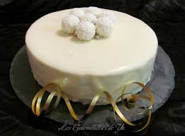 Entremet Fruits De La Passion Noix De Coco Et Glacage Chocolat Blanc Recette Noix De Coco Glacage Chocolat Blanc Recette Entremet Chocolat