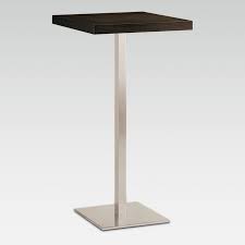 Opter pour une table haute bar pour sa cuisine est un bon choix, mais surtout un choix actuel et moderne permettant d'apporter une touche fonctionnelle et actuelle à son espace. Square Bar Table For Hotel Restaurant Bar Nox Collinet