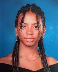 Extraordinary Teens: Born to Make History