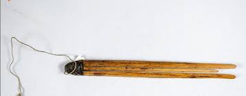 Krombi adalah alat musik tradisional dari papua barat yang terbuat dari bambu dan senar tradisional. Facebook