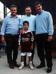 Lorenzo insigne is known for his work on colpi di fortuna (2013), 2017 audi cup live (2017) and emirates cup 2013 (2013). Ù‚ØµØ© Ù„ÙˆØ±ÙŠÙ†Ø²Ùˆ Insigne Ø§Ù„Ø·ÙÙˆÙ„Ø© Ø¨Ù„Ø³ Ø­Ù‚Ø§Ø¦Ù‚ Ù„Ø§ ØªÙˆØµÙ