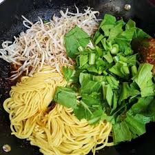Gula melaka di potong kiub kecil. Resepi Mee Goreng Basah Tauhu Hancur Sedap Dimakan Ketika Masih Panas Rasanya Padu Sekali Daily Masak