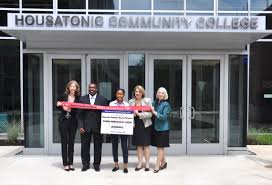 Bank of america private bank is a division of bank of america, n.a., member fdic and a wholly owned subsidiary of bank of america corporation. Bank Of America Charitable Foundation And Housatonic Community College Foundation Partner To Advance Women In Tech Careers
