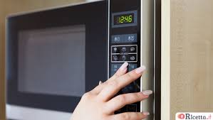 Lo sgombro al forno è un secondo piatto ricco di sapore , facile e veloce da preparare. Come Riscaldare I Cibi Nel Microonde In Modo Corretto Ricetta It