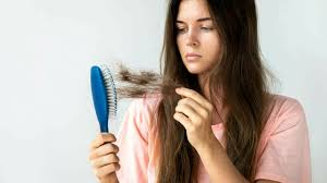 Si tratta di un vero e . Caduta Dei Capelli E Allarme Tra Le Ragazze Soprattutto Le Giovanissime