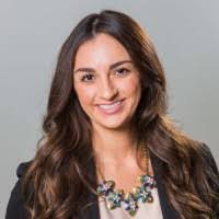 Cari Holmes's Instagram, Twitter & Facebook