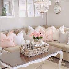 Idee Per Arredare Un Soggiorno In Stile Shabby Chic Come Trasformare Una Casa In Stile Shabby Chic Shabby Chic Room Shabby Chic Living Room Chic Living Room