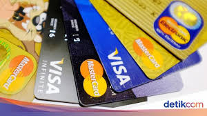 Nampaknya pakde tak mampu menahan kegelian yang melandanya. Ini Bahayanya Kalau Utang Di Bank Tidak Dilunasi