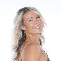 Amanda Robar's Instagram, Twitter & Facebook