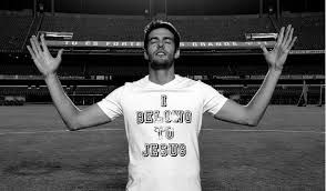 Ricardo izecson dos santos leite (brazilian portuguese: Kaka Announces Retirement From Football With I Belong To Jesus Photo Evangelical Focus