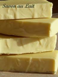 Fabrication De Mon Premier Savon Biomantique Lessive De Soude Savon Au Lait Savon