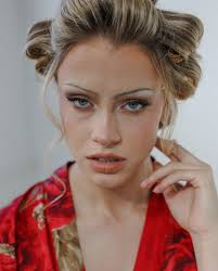 a sunshine & tulle mood ✨☀️ designer: @randa.rose video/cover photo:  @kanthanclips @kanthan_dot hair/mua: @glam_by_harika_ #chicagodesigner  #chicagofashion #midwestphotographer #fashionvideography ##customlook  #couture #couturefashion #summerlooks ...