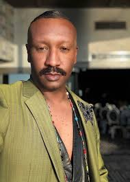 I Thank God I don't look like what I've been through. In the past 4yrs I've  had 2 successful major spine surgeries by Dr Garrett Leonard & the 1st was  a Microdiscectomy