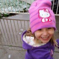 Julie Brito (juliebrito3)