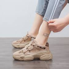 Get deals with coupon and wholesale:2021 new arrivals brand sneakers. China Design Own Unique Sneakers Lightweight Plain Fashion Sneakers Women Wholesale Casual Flat Shoes For Ladies High Heel Sneakers China High Heel Sneakers And Women S Casual Shoes Price
