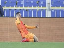 يا ستار محمد حماقي 63. Ù…ØµØ·ÙÙ‰ Ù…Ø­Ù…Ø¯ ÙŠØ­ØªÙÙ„ Ø¨Ø´Ø¹Ø§Ø± Ø§Ù„Ø²Ù…Ø§Ù„Ùƒ Ø¨Ø¹Ø¯ ØªØ³Ø¬ÙŠÙ„Ù‡ Ù‡Ø¯ÙØ§ Ø±Ø§Ø¦Ø¹Ø§ Ù„Ø¬Ø§Ù„Ø§ØªØ§ Ø³Ø±Ø§ÙŠ Ø¨ÙˆØ§Ø¨Ø© Ø£Ø®Ø¨Ø§Ø± Ø§Ù„ÙŠÙˆÙ… Ø§Ù„Ø¥Ù„ÙƒØªØ±ÙˆÙ†ÙŠØ©