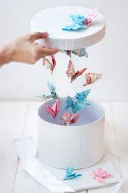 Doch etwas kreativität sollten sie auch hier entwickeln. Diy Geldgeschenk Fur Hochzeiten Und Anderen Feiern Fliegende Schmetterlinge In Der Geldgeschenke Hochzeit Basteln Diy Geschenke Hochzeit Geldgeschenke Basteln