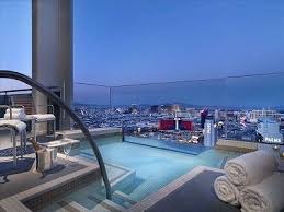 Las Vegas Condo Rental Your Own Private Pool Spa Cantilevered Off The Balcony 550 Ft Above The Strip Las Vegas Condos Vegas Condo Las Vegas Suites