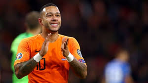 Der bvb soll am niederländer memphis depay interessiert sein. Bvb Heisse Geruchte Um Memphis Depay