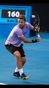 After a mammoth backhand rally, the swiss runs round the corner of the court to win a stunning point. 1hbh Takeback Backswing Straight Arm Or Bent Arm Talk Tennis
