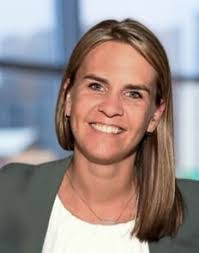 Lori Wicker's Instagram, Twitter & Facebook