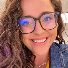 Amanda Thielen's Instagram, Twitter & Facebook