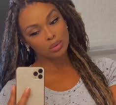 Colleen Burrell's Instagram, Twitter & Facebook