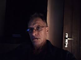 Carlos Bittar's Instagram, Twitter & Facebook