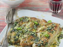 Filets De Merlu Sauce Verte Recette Filet De Merlu Recettes De Cuisine Recette Poisson
