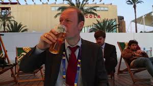 Ich muss zugeben, ich mag den humor von martin sonneborn und mag auch die aktionen von nico semsrott. Herr Sonneborn Geht Nach Brussel Von Martin Sonneborn Bei Lovelybooks Sachbuch