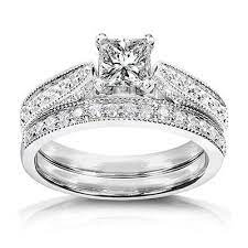 The Perfect Ring For The Sweetest Wife To Be The Halo Split Shank Heart Diamond R Antique Wedding Rings Sets White Gold Engagement Rings Set Wedding Ring Sets