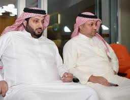 أغلق المستشار تركي ال الشيخ رئيس الهيئة العامة للترفية بالمملكة العربية السعودية، التعليقات على حسابه الشخصي بموقع التغريدات تويتر، بسبب التعليقات المسيئة من بعض متابعيه. ØªØ±ÙƒÙŠ Ø¢Ù„ Ø§Ù„Ø´ÙŠØ® Ù…Ø¬Ø¯Ø¯Ø§ Ù…Ø§Ø¯Ø© Ø¯Ø³Ù…Ø© Ù„Ù„Ø³Ø®Ø±ÙŠØ© Ù…Ø§Ø°Ø§ Ù‚Ø§Ù„ Ø§Ù„Ø®Ù„ÙŠØ¬ Ø£ÙˆÙ†Ù„Ø§ÙŠÙ†
