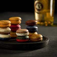 How to mix the batter, how to pipe and how to trouble shoot problems. How To Prepare Macarons With Orange And Liquor 43 Recipe Licor 43