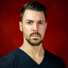 Leon Bonner's Instagram, Twitter & Facebook