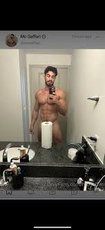 Mo Saffari, der muskulöse Influencer setzt das Netz in Flammen! - Schwule  Araber