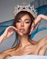 MISSUNIVERSEECUADOR2025 KENIA BONILLA CANCHINGRE Candidata oficial al Miss  Universe Ecuador 2025 Kenia Bonilla Canchingre, oriunda de Santo Domingo de  los Tsáchilas, tiene 28 años, mide 1.86 m y es estudiante de medicina.
