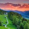 أعيد توحيد ألمانيا في عام 1990 وبعد ذلك تم نقل العاصمة من بون إلى برلين. Https Encrypted Tbn0 Gstatic Com Images Q Tbn And9gctsxcob8l5vrh72nqijalmagbuvp0tekl6qztyqzjkf 0sgof0d Usqp Cau